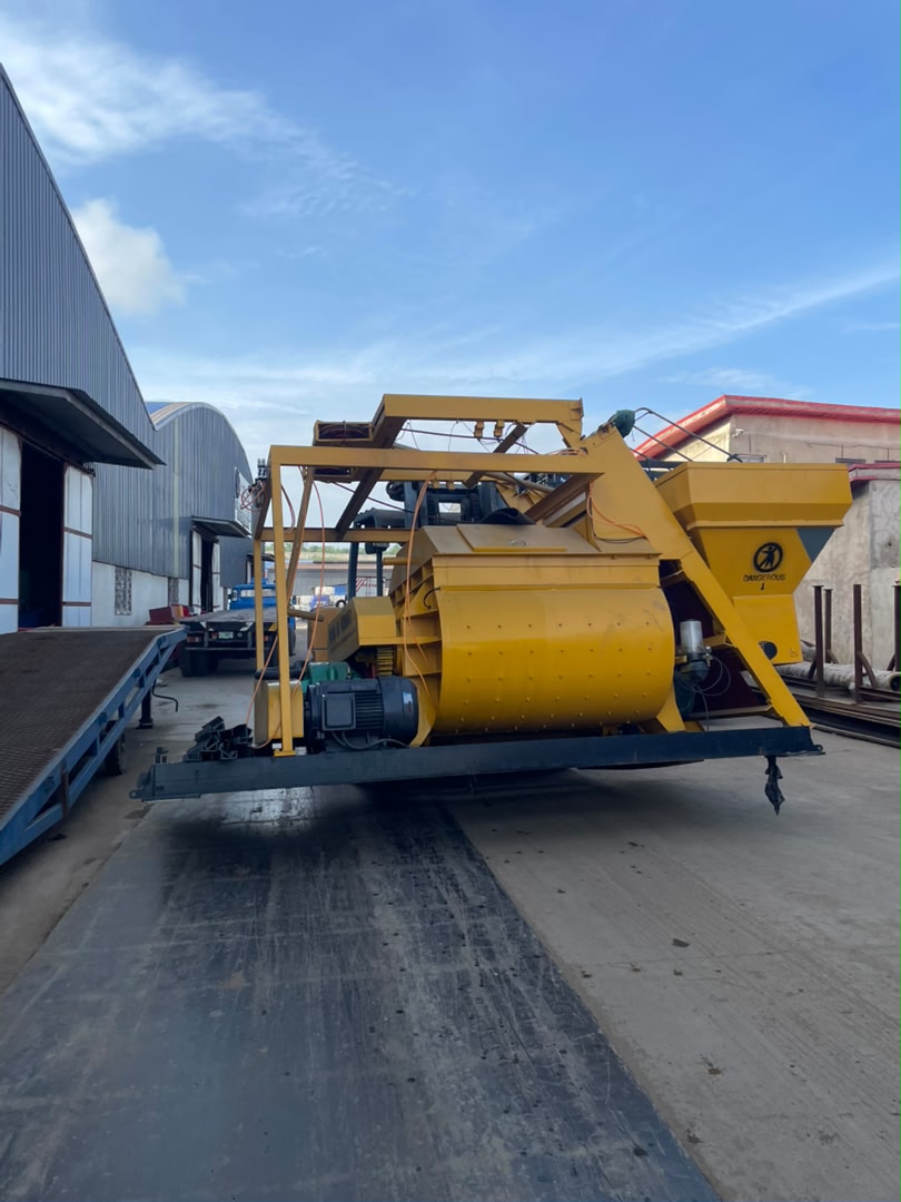 Shengya JS1000 concrete mixer being installed in Nigeria